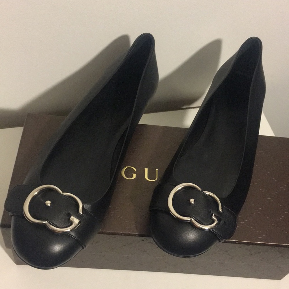 Gucci Sachalin flats. Euro size 40. NWT.